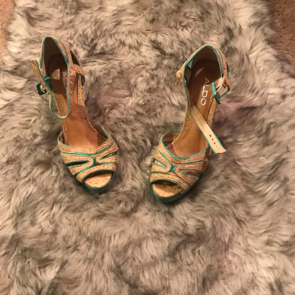 Heels - Picture 2 of 3